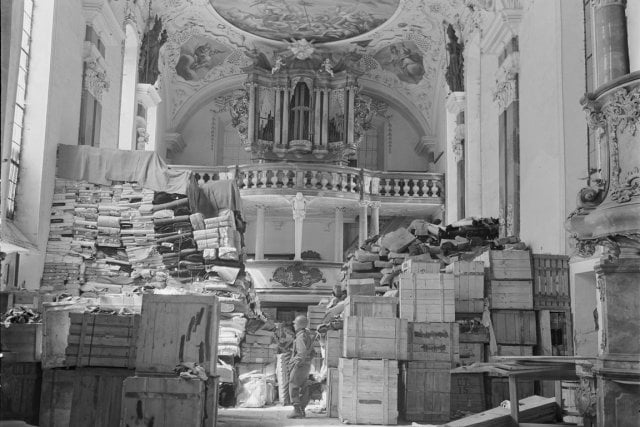 1200 tableaux d'art dont plus de 400 appartiendraient à des familles juives qui ont été spoliés pendant la guerre