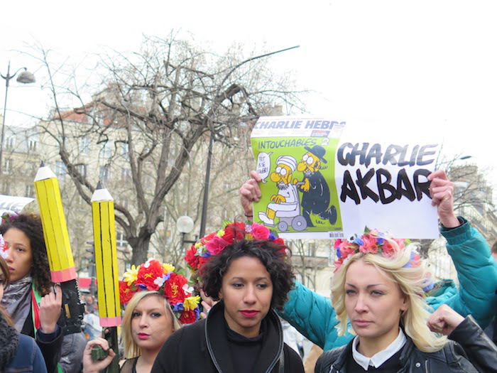 Charlie AKBAR dans la manif du 11/01/15