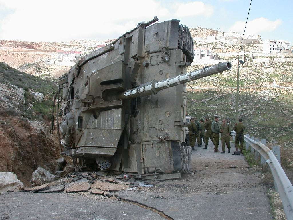Conflits violents à prévoir, thank merkava restauration.