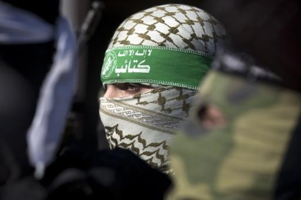 -Amnesty- accuse le Hamas de crimes de guerre