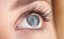 Changer la couleur de ses yeux grâce au laser, c'est