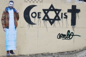PHOTO DE L’OEUVRE « COEXIST » de COMBO  