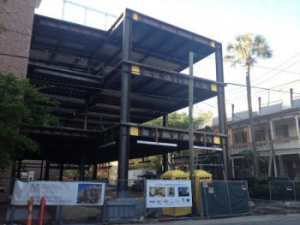 Extension du bâtiment dédié aux études juives.  Il comprendra le futur réfectoire 