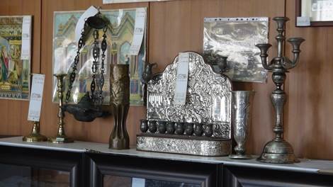 Une salle de vente aux enchères de Jérusalem vend des pièces de collection juives très rares