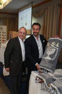 Laurent Amram et un des SifréThora