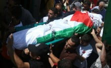 Bebé palestinien brûlé père décédé funérailles du père du bébé palestinien