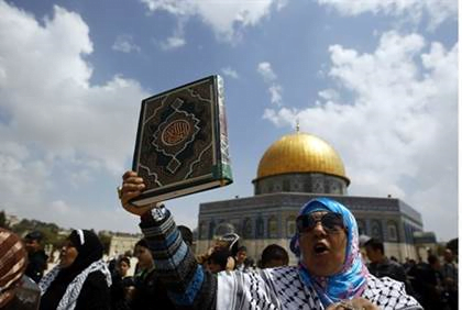 Un ministre de l’AP affirme qu’Israël vole des reliques musulmanes du Mont du Temple