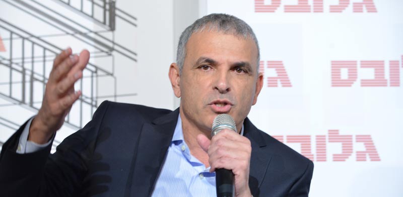 Le ministre des Finances d'Israël prévoit de baisser la TVA de 1%