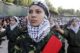 Un camp militaire pour jeunes filles à Gaza