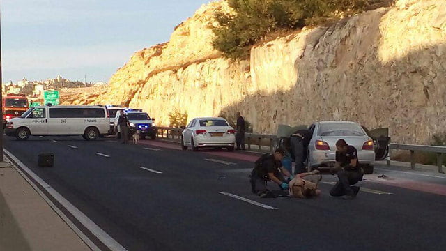 Israël : Une palestinienne fait sauter sa voiture à un point de contrôle
