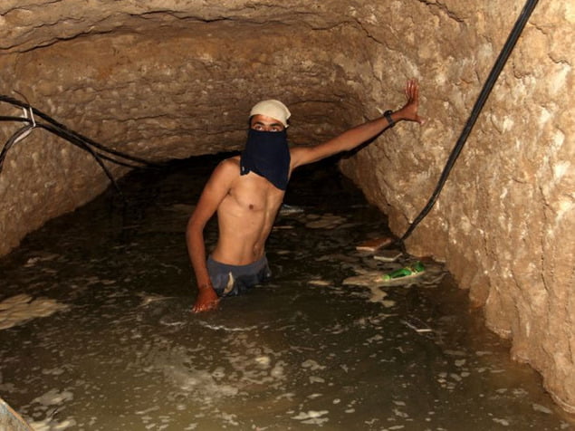 21 travailleurs palestiniens bloqués dans des tunnels inondés par l’Egypte