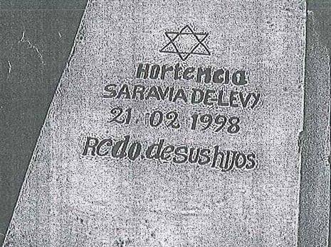 La pierre tombale prouve la judéité d’une famille du Pérou qui fait son Alyah