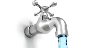 Bonnes nouvelles ! Les prix de l’eau et des transports publics vont baisser