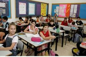 Polémique sur le nouveau manuel d’instruction civique