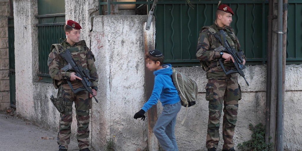 Après l'agression antisémite à Marseille, le vivre ensemble remis en question.
