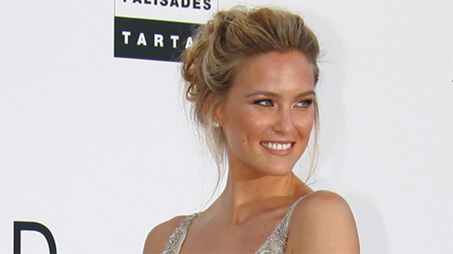 Bar Refaeli porte plainte pour usurpation d’identité