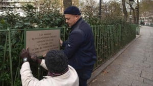charlie-hebdo-et-hyper-cacher.des-plaques-la-memoire-des-victimes