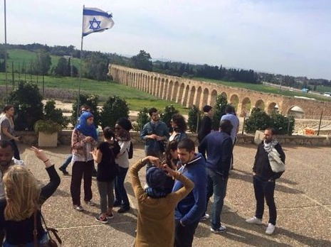 Initiative française : Des juifs et musulmans français se rendent en Israël