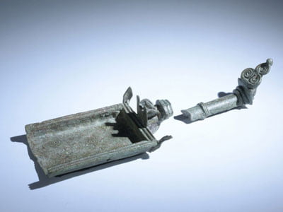 Une pelle en bronze pour encens découverte lors de fouilles archéologiques en Galilée