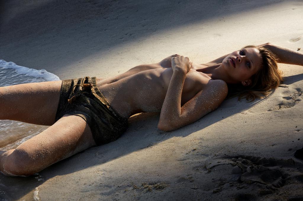 nibar madar la nouveau top model israélien fait la Une du Figaro Madame
