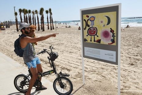 Tel-Aviv : Le Musée des beaux-arts s’expose à la plage