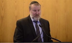 Le procureur général Avichai Mandelblit a dû stopper le processus en raison d'une forte opposition.