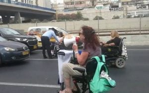 Il y a mois, les organisations de personnes handicapées s'étaient mobilisées et avaient bloquées une autoroute de Tel-Aviv.