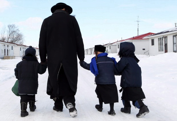 Quatre membres de Lev Tahor arrêtés pour enlèvement d'enfants