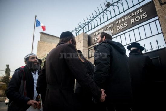 Une manifestation organisée le mois dernier par des juifs qui souhaitent prier sur la Tombe des Rois (Yonatan Zindel, Flash 90)