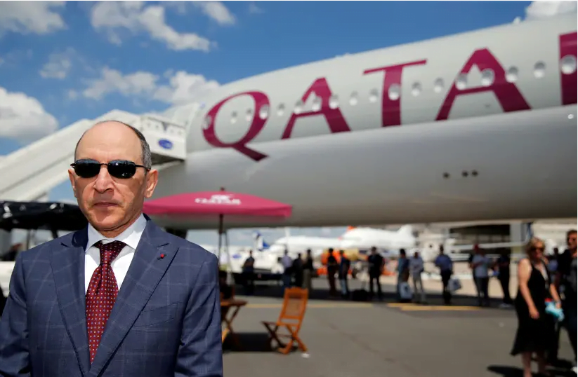 Le président-directeur général de Qatar Airways, Akbar Al Baker, est vu lors du 53e Salon international de l'aéronautique de Paris à l'aéroport du Bourget près de Paris, France, le 17 juin 2019 (crédit photo: REUTERS / PASCAL ROSSIGNOL)