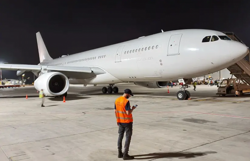 Le tout premier vol direct d'Abou Dhabi à Israël atterrit le 19 mai 2020 (crédit photo: ISRAEL AIRPORTS AUTHORITY)