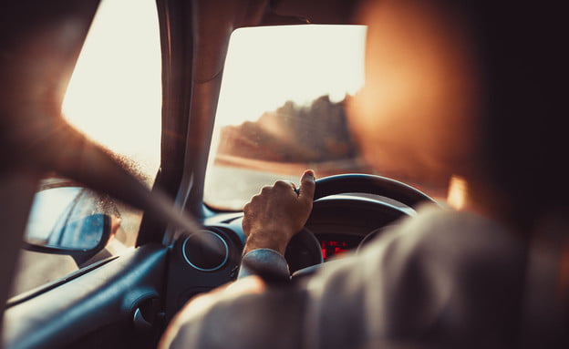 un homme force sa femme de s'accuser d'un accident mortel sur la route