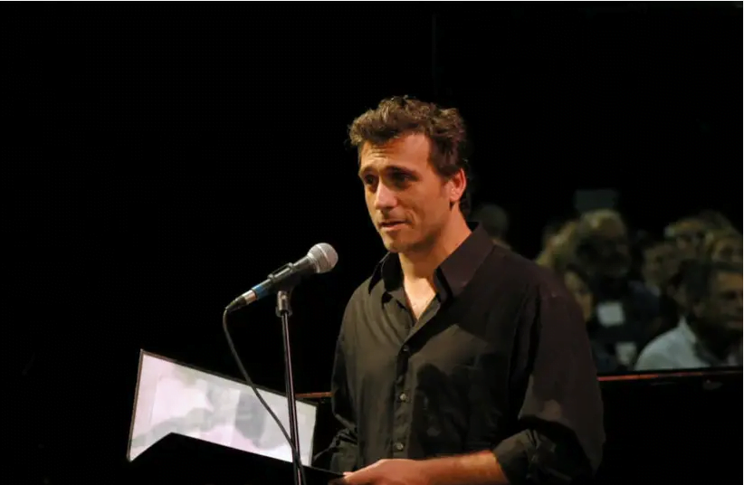 Parodie d'un discours de Benjamin Netanyahu sur la Covid-19 par deux artistes israéliens