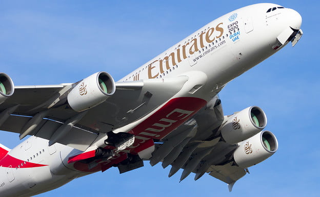 Tali note que le plan actuellement en cours de formulation est que Spirit proposera des forfaits vacances de cinq jours en mettant l'accent sur Dubaï, mais il sera également possible d'inclure Abu Dhabi. Le prix du forfait sera déterminé par les différents hôtels dont les prix débutent à 250 $ par nuit et jusqu'à 2 500 $ par nuit. La moyenne par nuit dans un bon hôtel est de 600 $. «La plus grande lacune à l'heure actuelle qui doit être comprise est la façon dont le problème de sécurité sera traité», déclare Tali. «Et bien sûr, je veux dire à la fois les Israéliens qui viennent à Dubaï et ceux qui viennent de Dubaï en Israël. C'est l'une des choses qu'ils ont essayé de formuler ces derniers temps dans le cadre du plan d'ouverture du ciel entre les deux destinations. "Il sera soumis en personne par notre intermédiaire et prendra environ deux semaines. Plus tard, les visas pourront être accordés à des groupes comme au Maroc, et pas à tout le monde personnellement. Ce qui est certain, c'est que nous aurons besoin d'un visa pour entrer dans le pays, on ne sait tout simplement pas sous quelle forme."