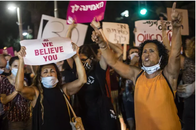 Manifestation à Tel Aviv après le viol collectif présumé d'une adolescente de 16 ans. Heidi Levine/SIPA