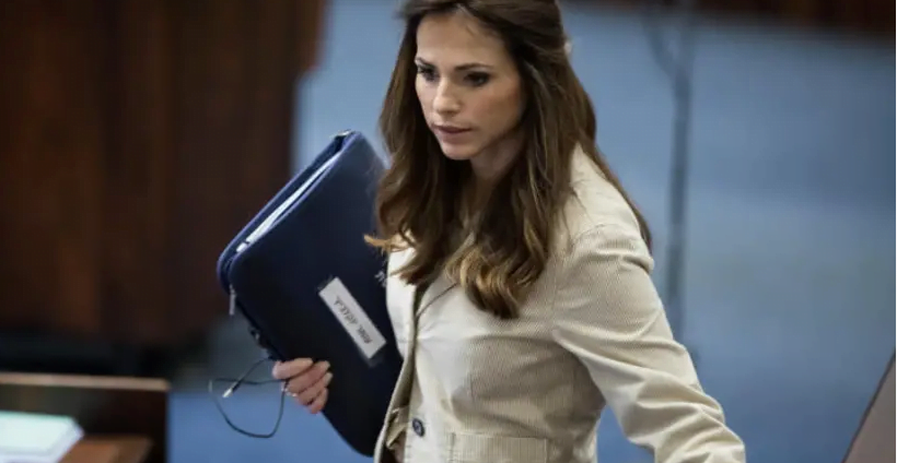 Le ministre des Affaires de la Diaspora, Omer Yankelevich, fait partie des membres de la Knesset derrière un nouveau projet de loi visant à donner aux juifs de la diaspora une voix dans les affaires israéliennes. (crédit photo: HADAS PARUSH / FLASH90)