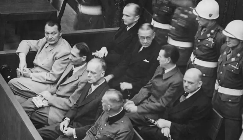 assassins nazis sur le banc des accusés