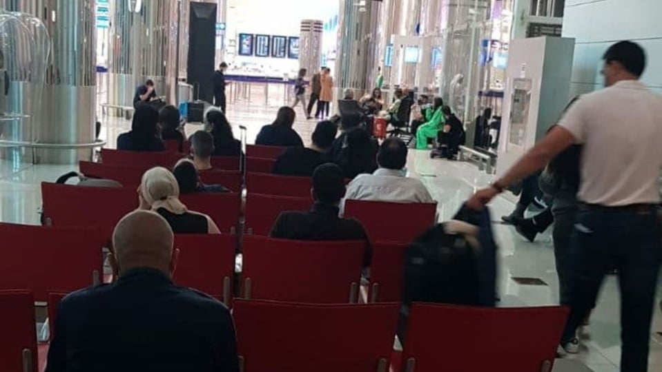 Environ 180 passagers israéliens sont détenus à l'entrée de Dubaï