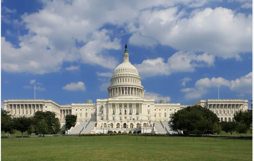 Faire exploser un avion sur le Capitole menace ou canular ?