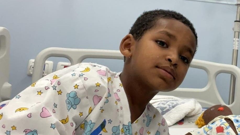 Le petit Benjamin a enfin subi avec succès avec son opération à coeur ouvert en Israël