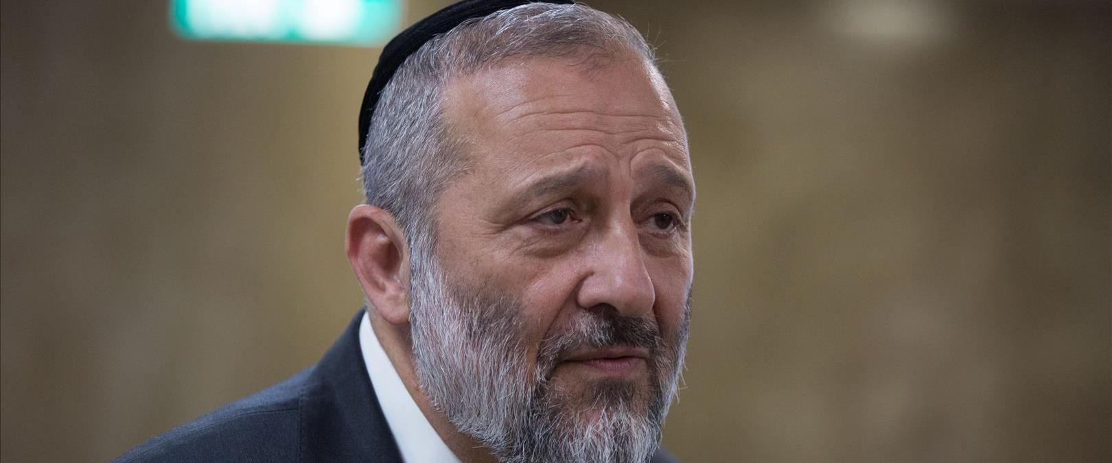Pourquoi n'y a-t-il pas de femmes à Shas? Deri: Ce n'est pas leur lieu naturel