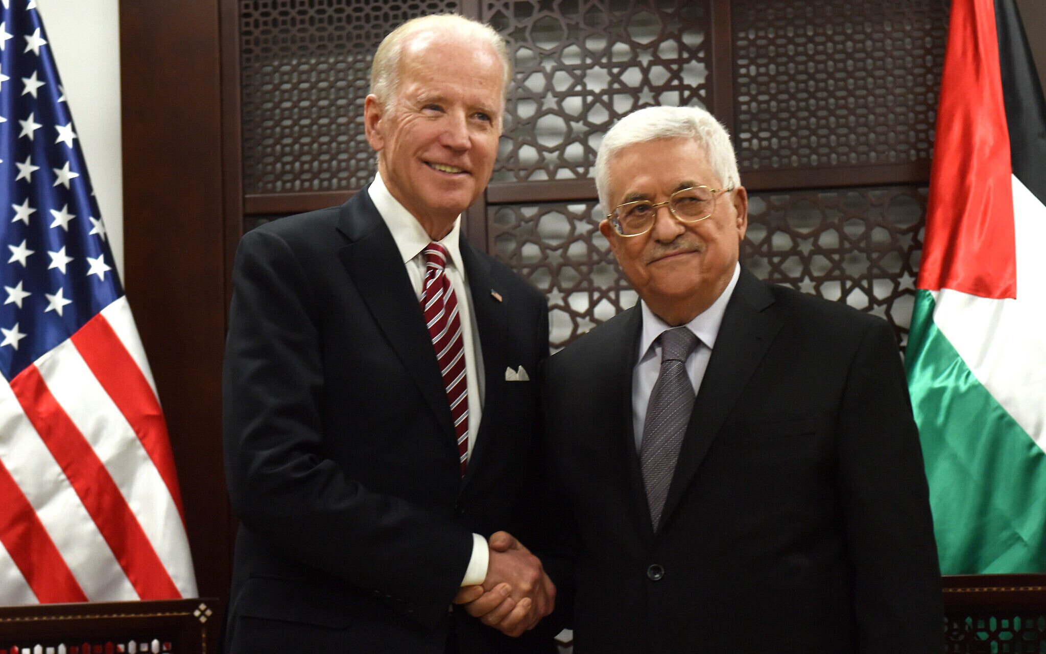 "L'aide américaine au peuple palestinien sert les intérêts et les valeurs des États-Unis. Elle apporte une aide cruciale à ceux qui en ont besoin, favorise le développement économique et soutient le dialogue israélo-palestinien, la coordination de la sécurité et la stabilité", a déclaré le secrétaire d'État Antony Blinken dans un communiqué.