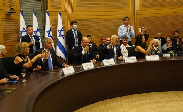 Jour historique pour Israël: le jour où Naftali Bennett a prêté serment