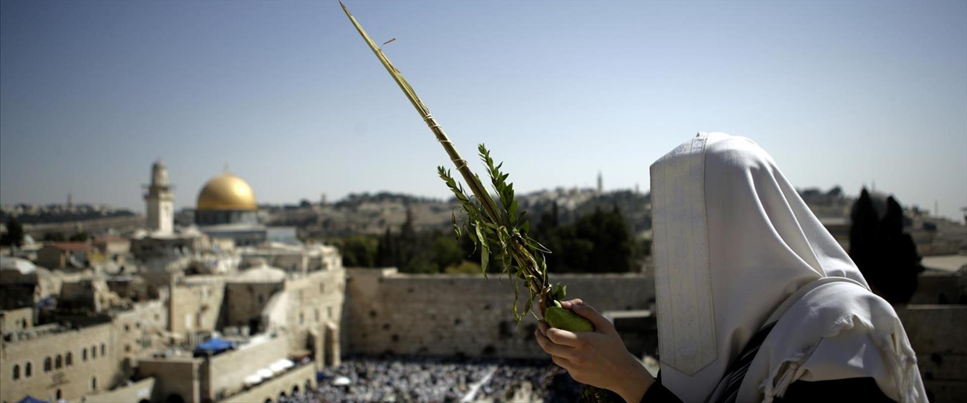 Fêtes de souccot Bénédictions des prêtres de Jérusalem sous forte tension