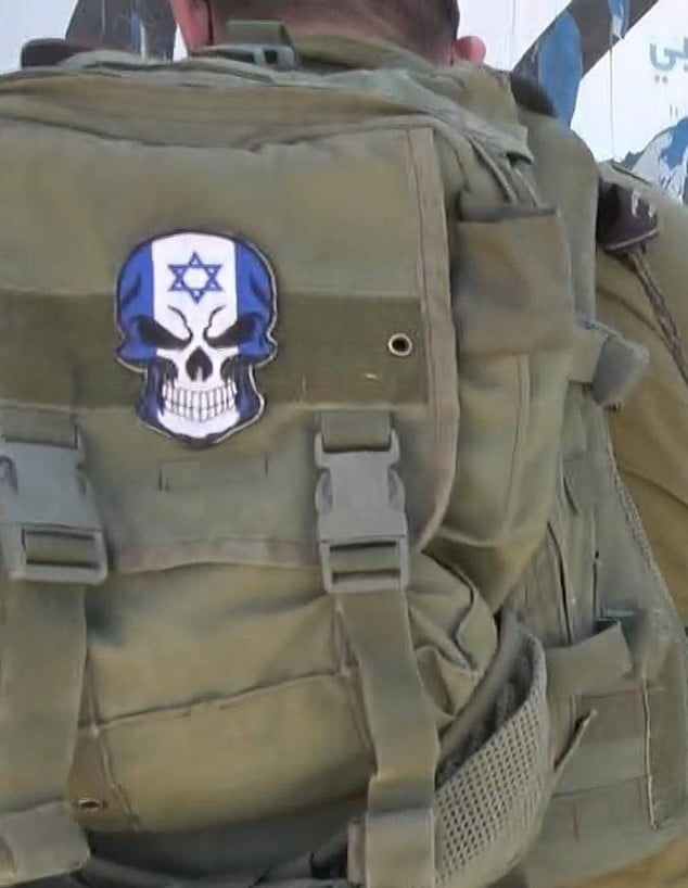 Que fait The punisher sur des uniformes des soldats et policiers israéliens ?