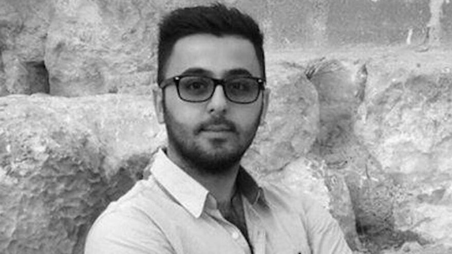 Une photo de profil Facebook d'un agent iranien "Rambud Namdar". Crédit : Shin Bet.