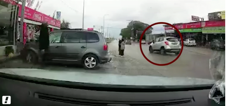 Un Palestinien vole une voiture avec un passager Israélien resté à l'intérieur