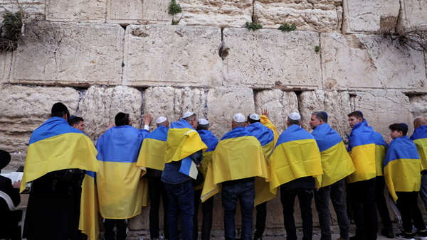 le style de Volodymyr Zelensky s'inscrit aussi dans une certaine tradition juive.