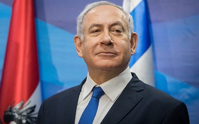 «Double-face» est le nom de Bibi en langue des signes -vidéo-