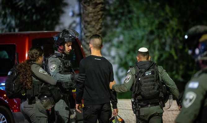 Israël révoque 1100 permis d'entrée à des membres de familles terroristes